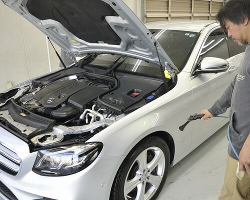 0.ベンツE220d　施工前ブロワー