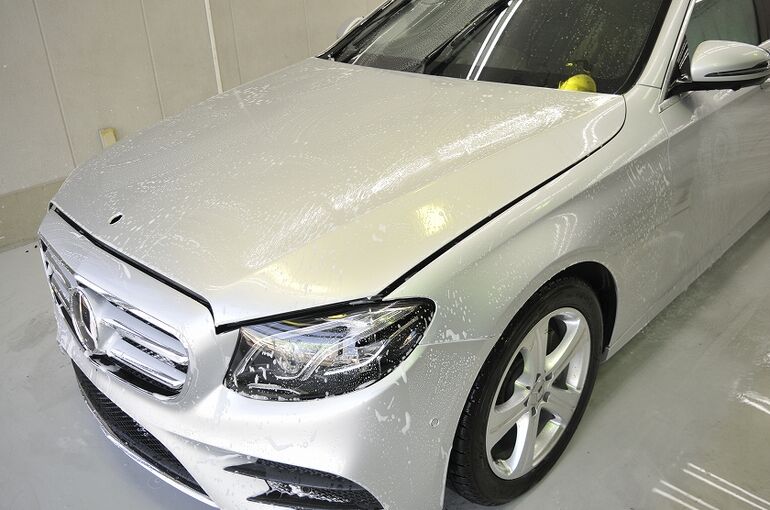 5.ベンツE220dクレンジング洗車2