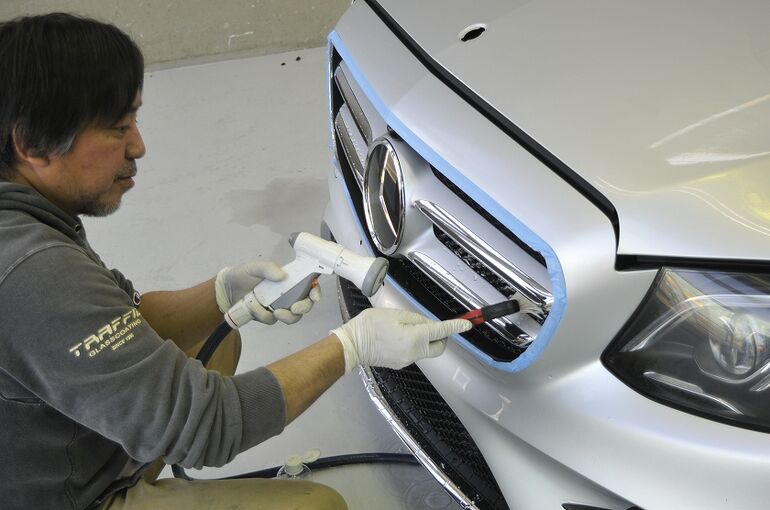 6.ベンツE220dグリル洗浄