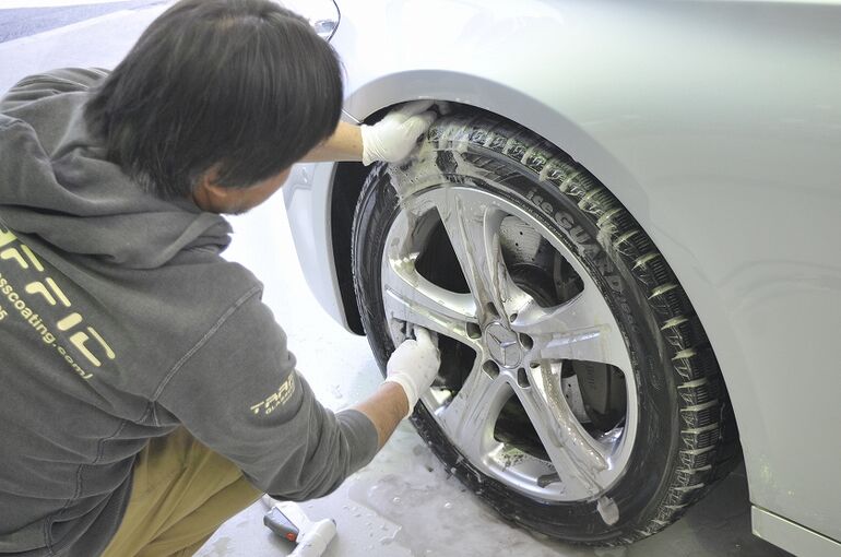 7.ベンツE220dホイール洗浄