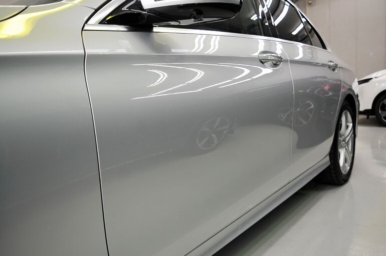31.ベンツE220d　施工後　左ドア