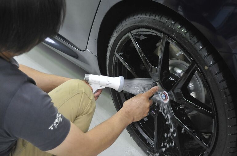 BMW840ｄ　ホイール洗浄