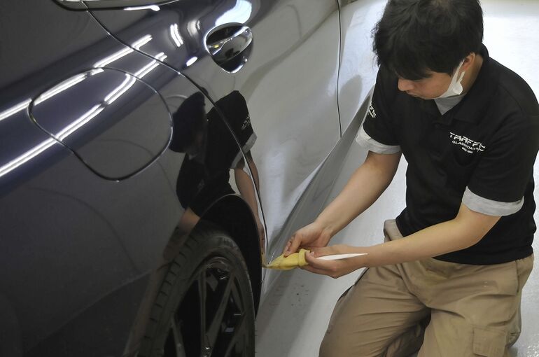 BMW840ｄ　隙間の清掃2