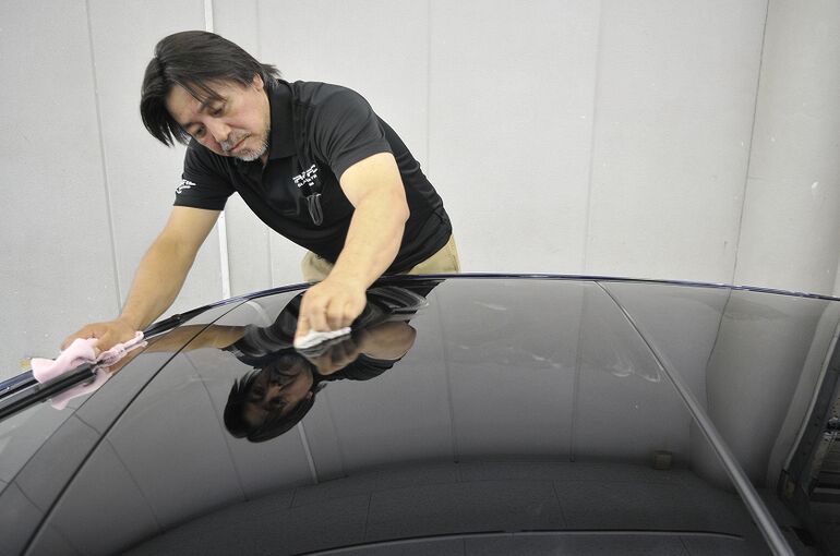 BMW840ｄ　ガラスルーフの磨き、コーティング