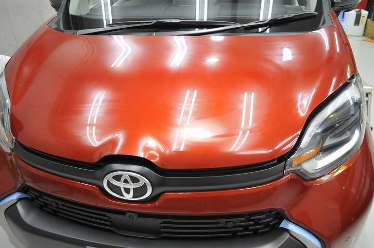 シエンタ　クレンジングにより塗装の奥の汚れが浮きがっている状態