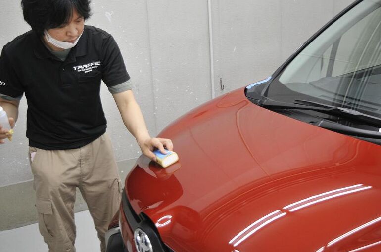 トヨタ　シエンタ　コーティング剤の塗布
