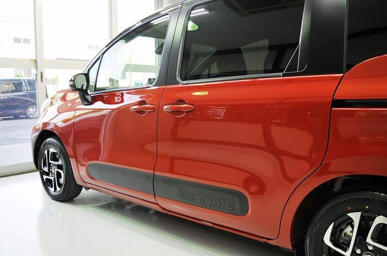 トヨタ　シエンタ　コーティング施工後　左側面