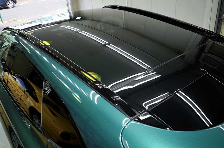 アストンマーティン　DBX　コーティング施工完了　ルーフ部