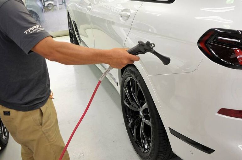 BMW X7　洗車後のブロワー