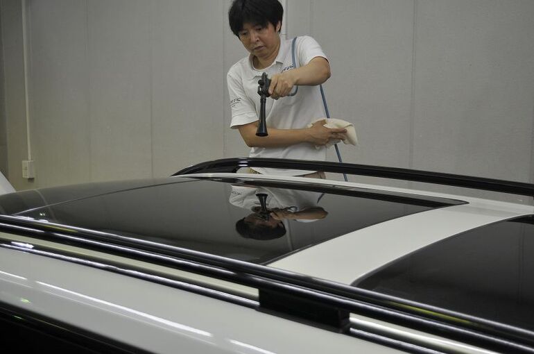 BMW X7　磨き施工後　ルーフ部清掃