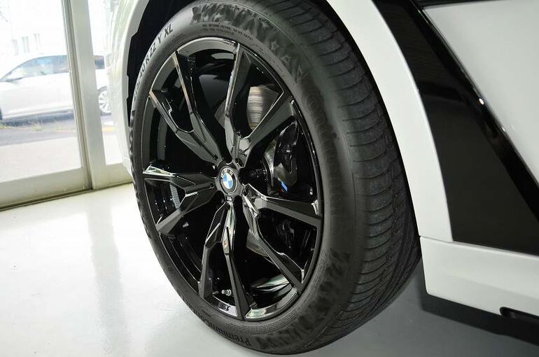 BMW X7　コーティング施工完了　ホイール部