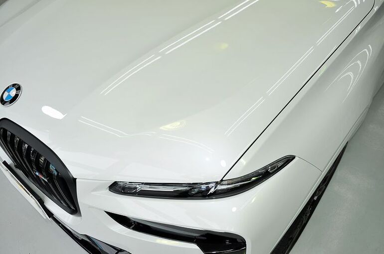BMW X7　コーティング施工完了　ボンネット部　左サイド