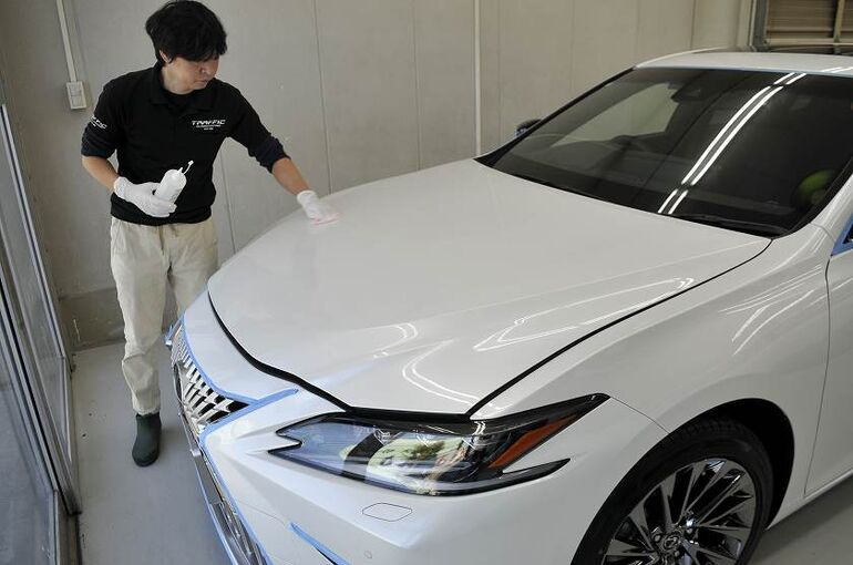 レクサス ES300ｈ　クレンジング施工　ボンネット