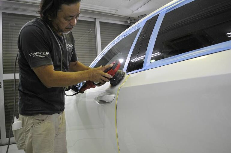 レクサス ES300ｈ　助手席ドア部　磨き施工