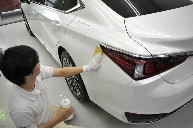 レクサス ES300ｈ　純水塗布後、脱脂工程　リア部