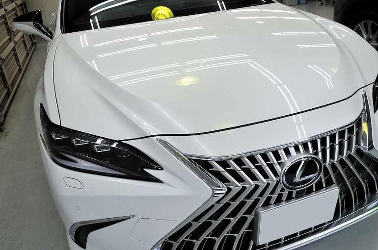 レクサス ES300ｈ　コーティング施工完了　ボンネット部のアップ写真