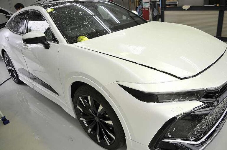 トヨタ　クラウン　クロスオーバー　シャンプー洗車後に洗い流し