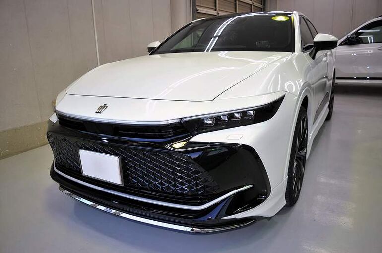 トヨタ　クラウン　クロスオーバー　コーティング施工完了　左前より全体像