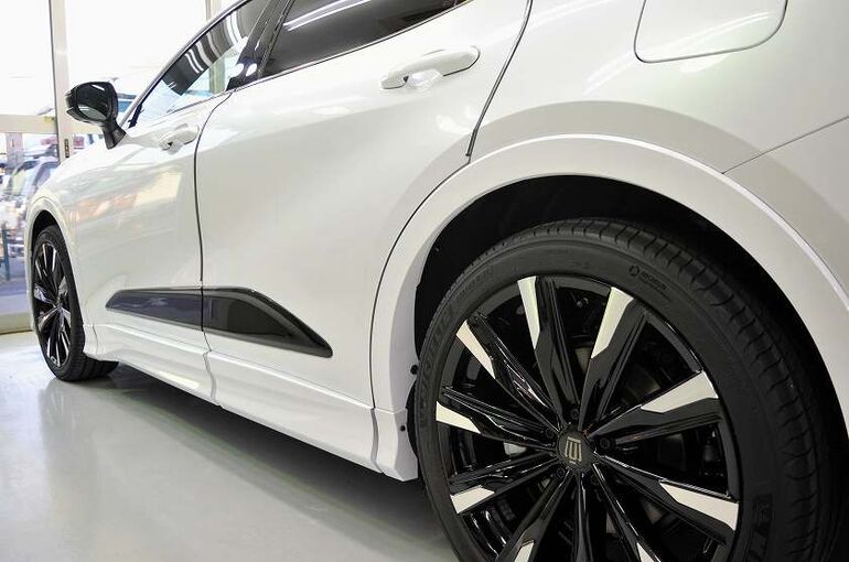 トヨタ　クラウン　クロスオーバー　コーティング施工完了後　左サイド部