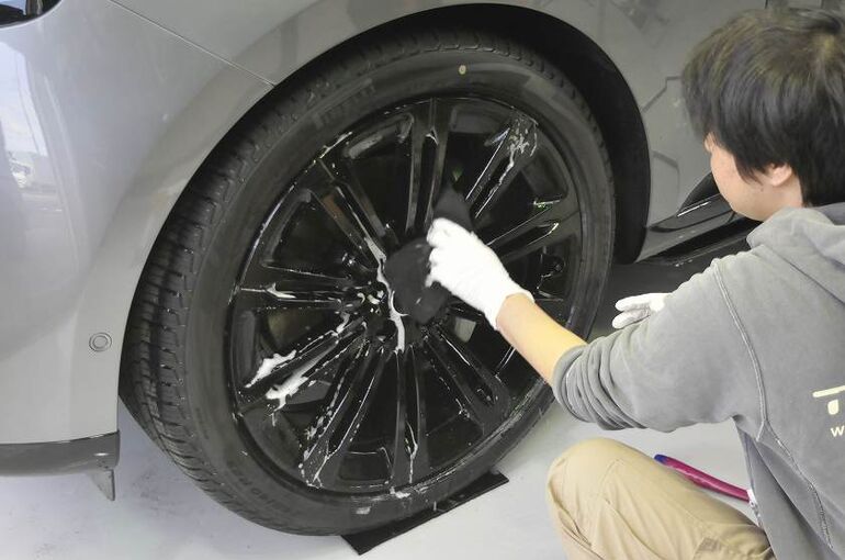 レンジローバー オートバイオグラフィ　ホイールの洗浄