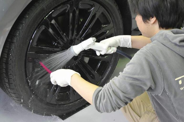 レンジローバー オートバイオグラフィ　ホイール洗浄