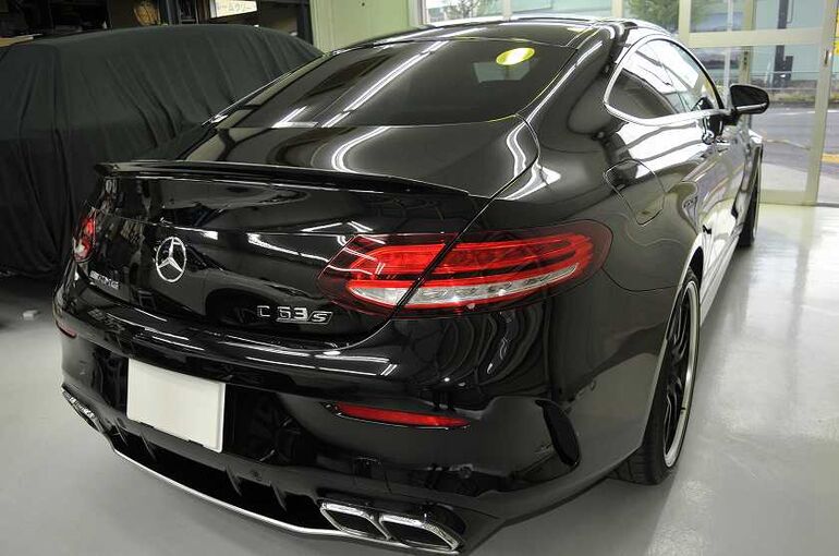 メルセデスAMG　C63S　下地処理、磨き、コーティング施工後、右後ろより全体像