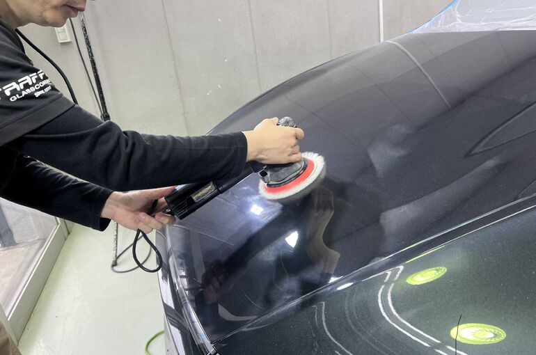 テスラ　モデル3　鏡面処理写真