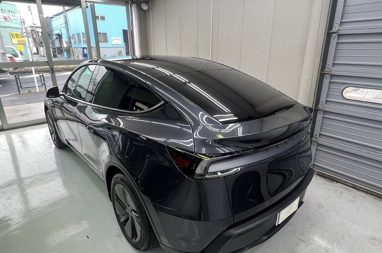 テスラ　モデル3　リアコーティング施工写真