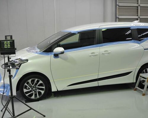 ボルボ XC40　カーコーティング　施工前　磨き前　養生後　左側から　全体像