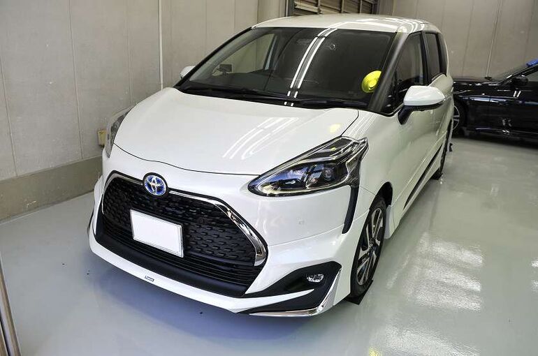 ボルボXC40　カーコーティング施工後　左前上から　全体像写真