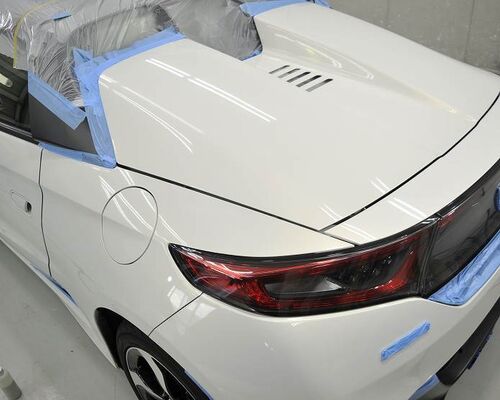 ホンダS660のカーコーティング施工中の写真。磨き施工前に養生が完了したところの写真。