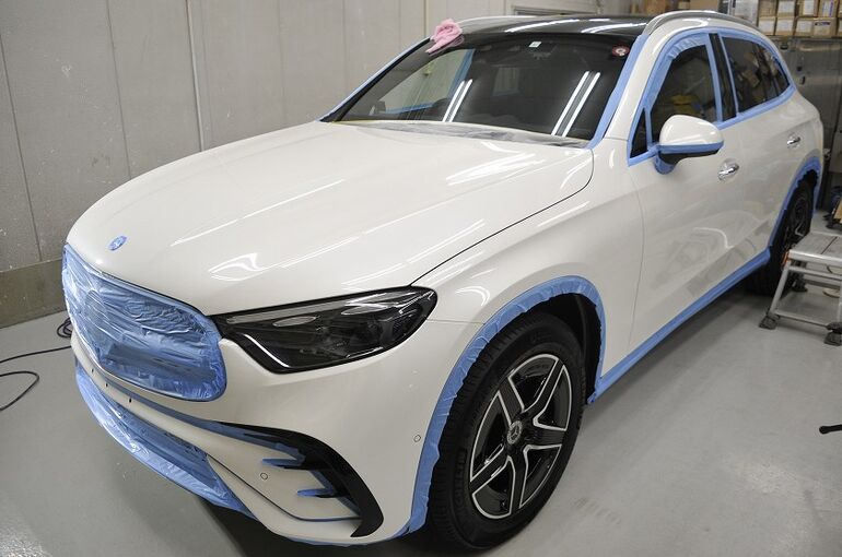 0.メルセデスベンツGLC カーコーティング施工中の画像