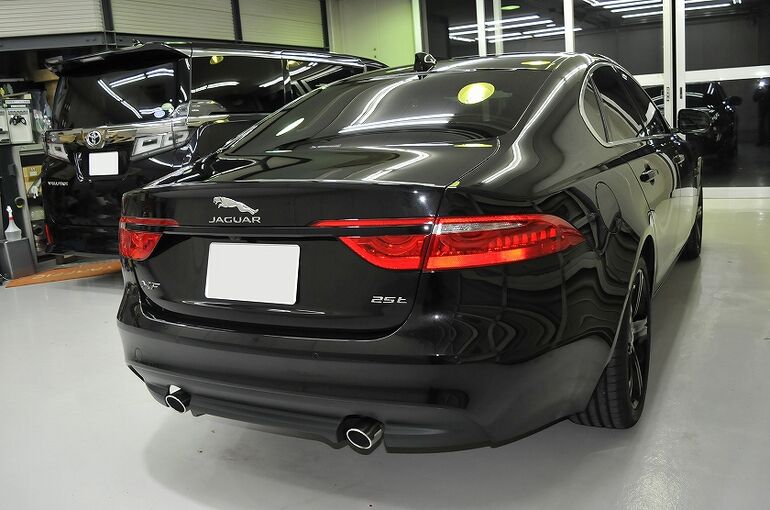 JaguarXF_28